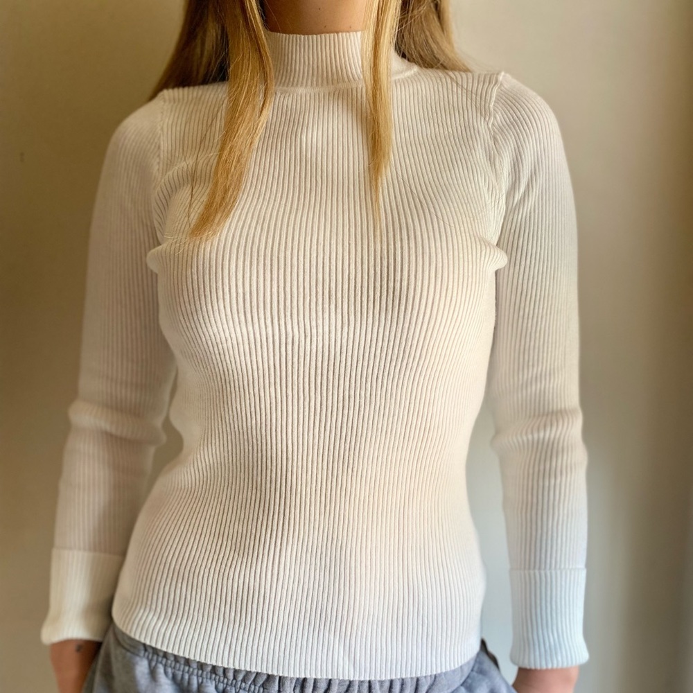 Commense White Ribbed Knit Top